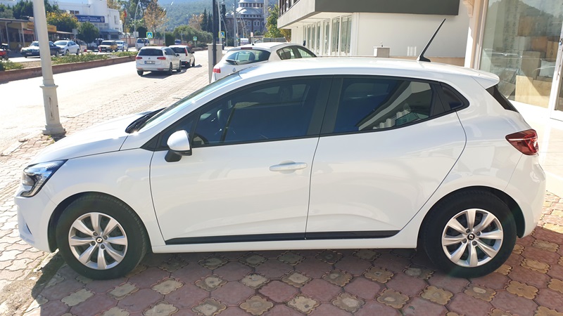 Renault Clio X-Tronic TCE Automatic