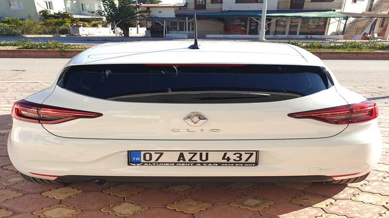 Renault Clio X-Tronic TCE Automatic